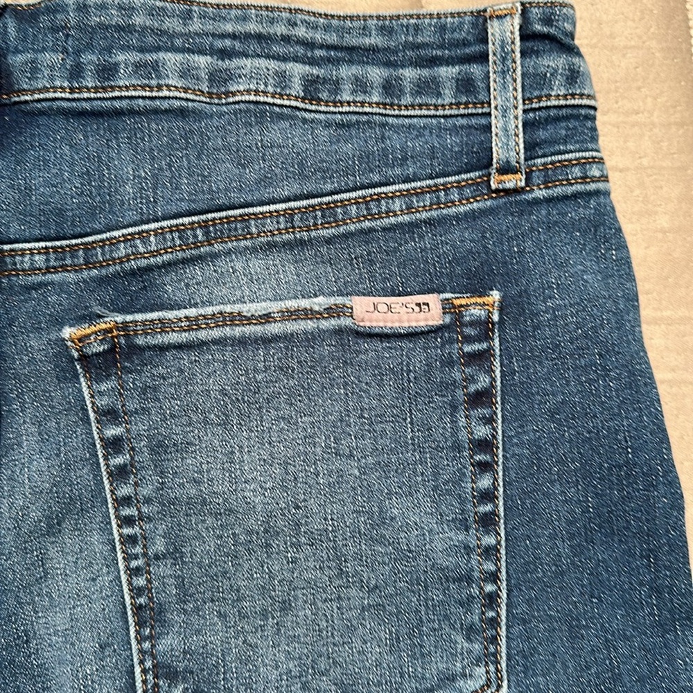 Joe's Jeans Blue Ankle Cropped Denim, high rise - Picture 4 of 12